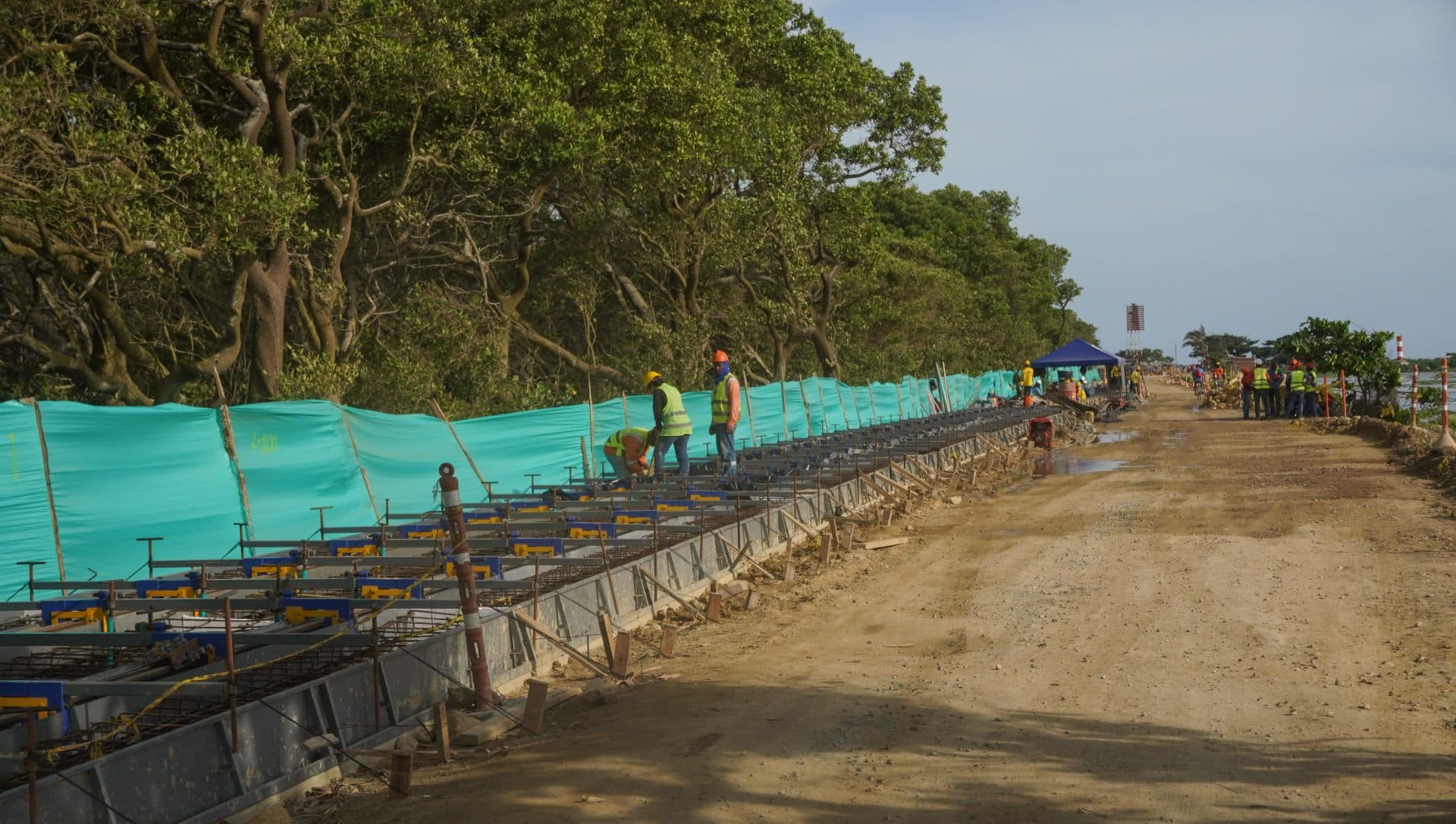 Puerto Mocho Beach: Barranquilla’s Seaside Escape by Electric Train (2026)
