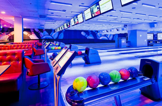 Spinning Center Club – Buenavista 2: Bowling, Billiards and a Bar