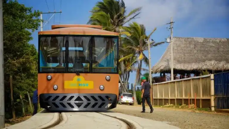 Puerto Mocho testing of new tourist trolley a success
