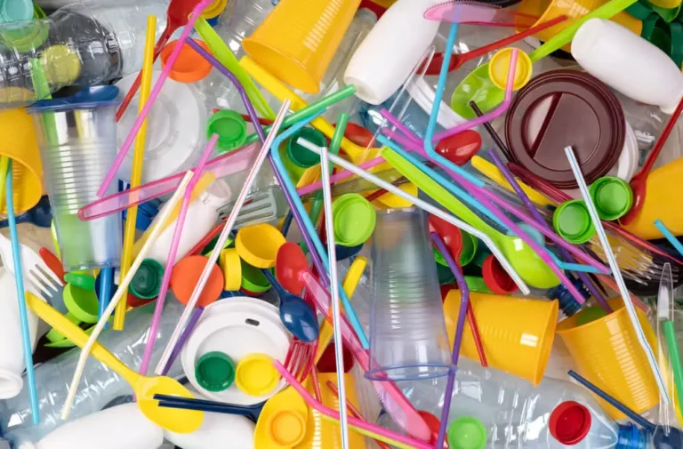 Colombia bans single-use plastic products