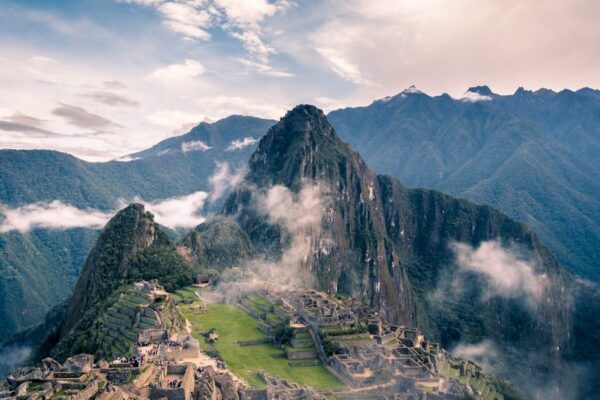 Barranquilla vs Medellín vs Bogotá: Which Colombian City Is Right for You?