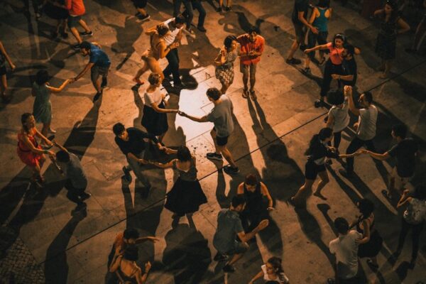 Dancing in Barranquilla: Salsa, Cumbia, Champeta & Where to Learn (2026)