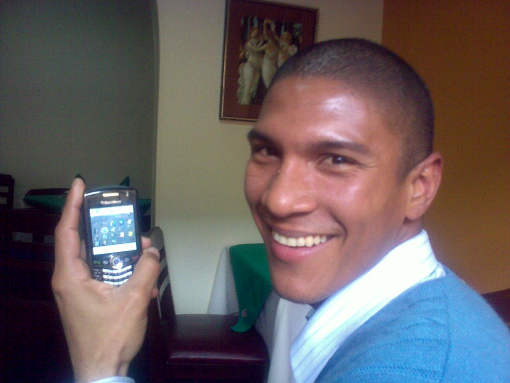 Obama and his BlackBerry — Immigration Attorneys in Barranquilla: V
